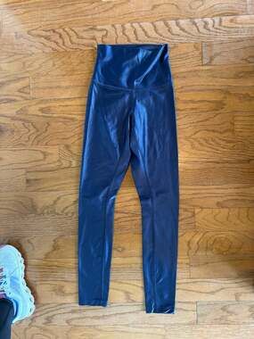 Koral Lustrous High Rise Leggings in Navy Shine xs xsmall